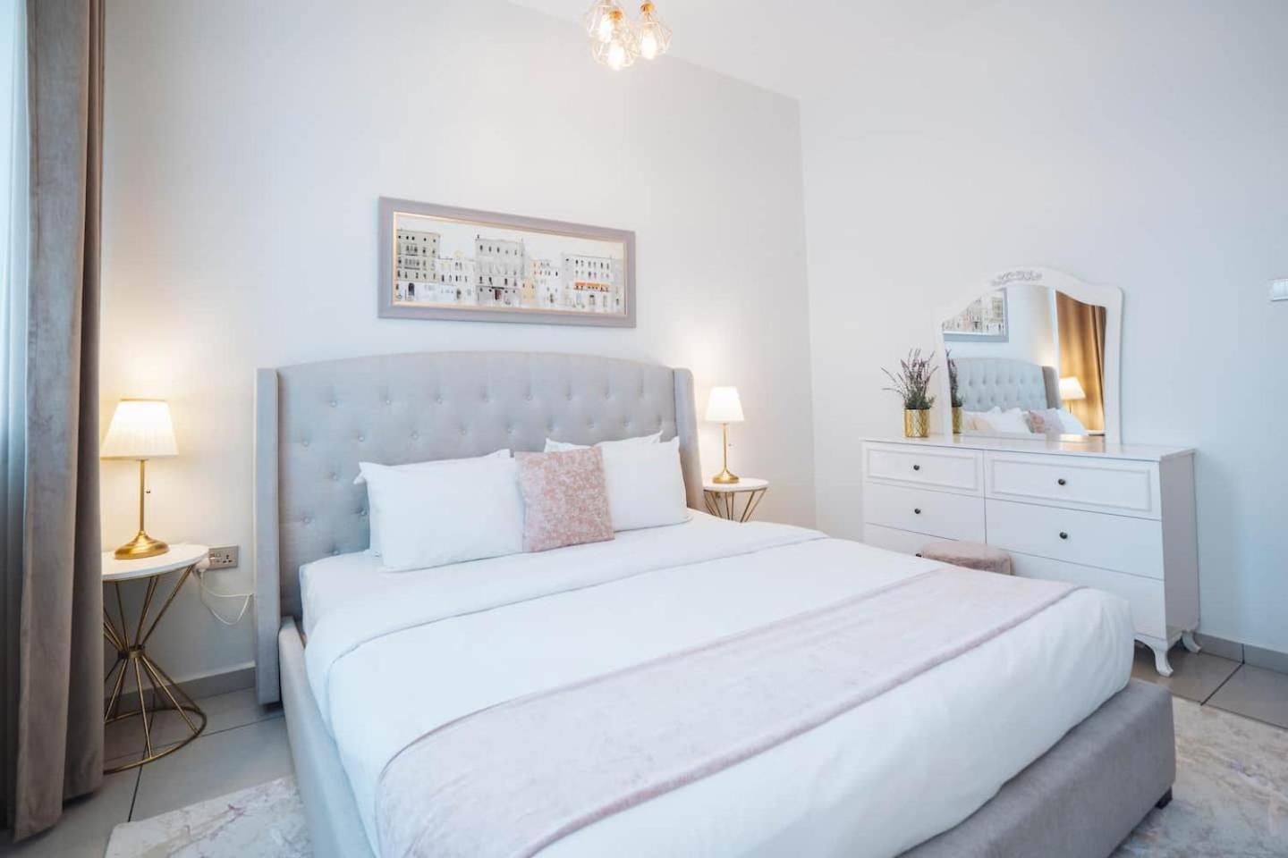Charming Warm Suite With Amazing Views Of The City 두바이 외부 사진