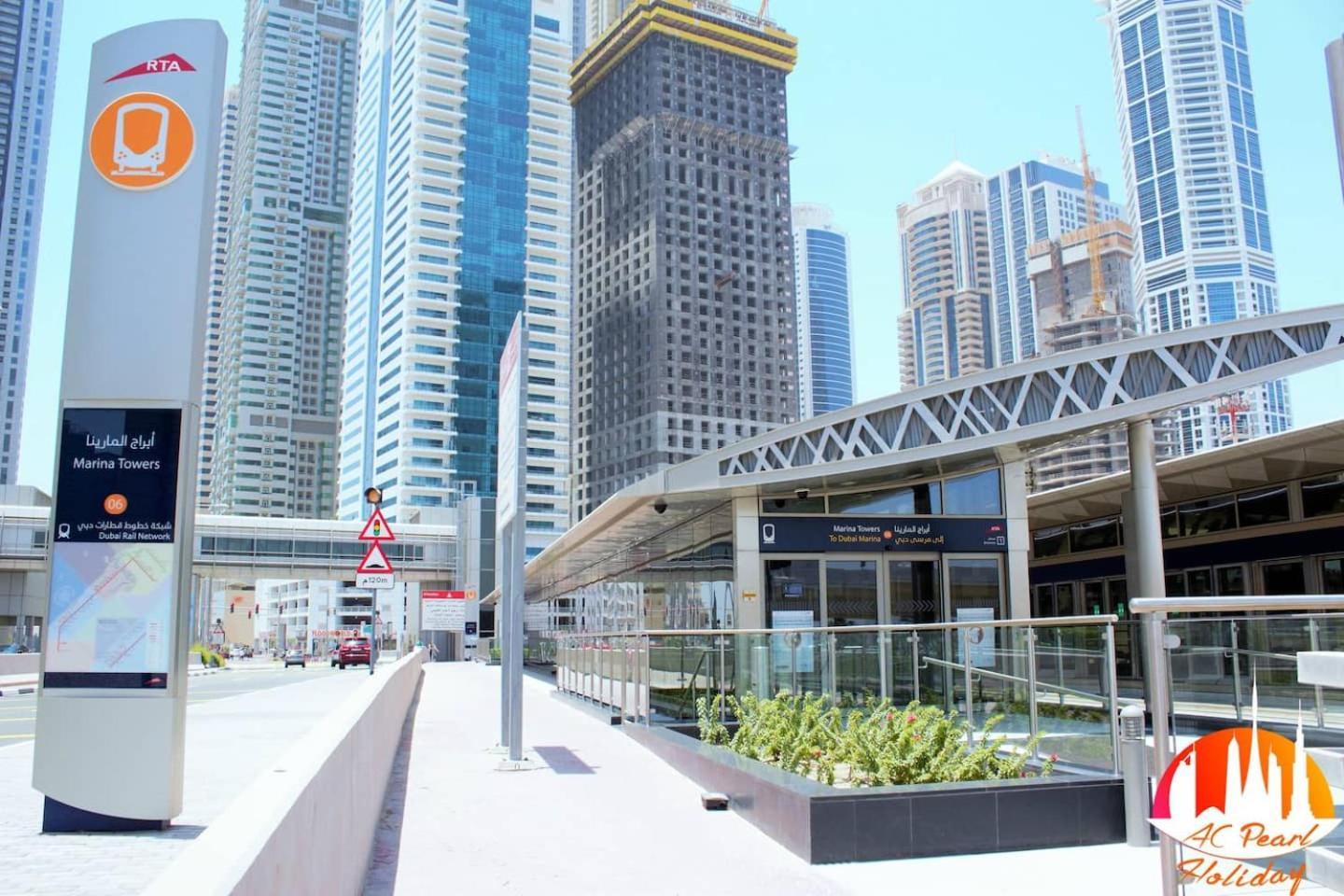 Charming Warm Suite With Amazing Views Of The City 두바이 외부 사진
